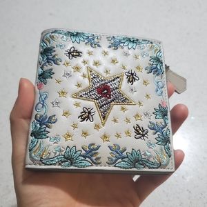 Calf leather embroidered fold wallet